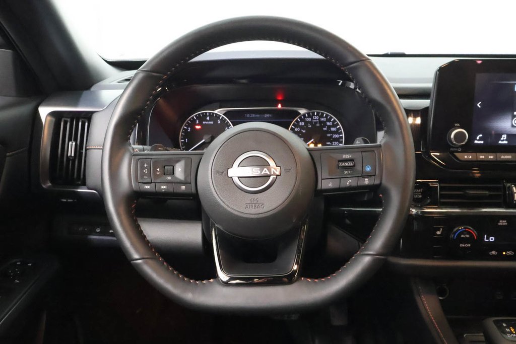 2025 Nissan Pathfinder SV ROCK CREEK + AWD + CUIR + CARPLAY in Terrebonne, Quebec - 14 - w1024h768px