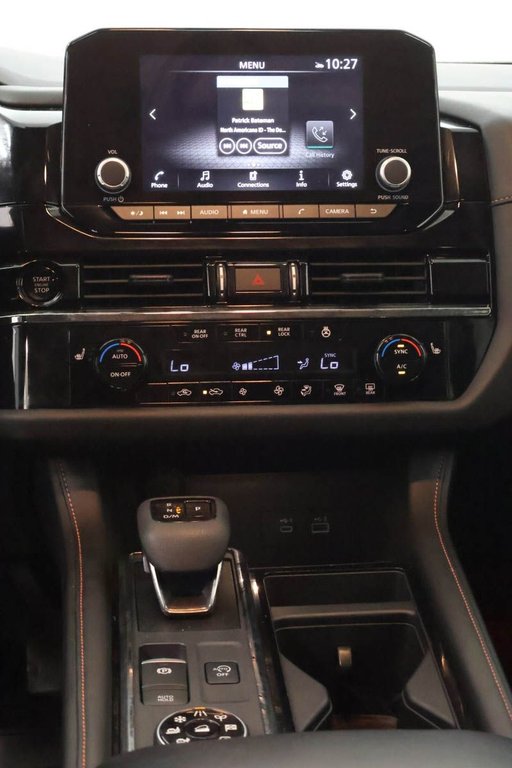 2025 Nissan Pathfinder SV ROCK CREEK + AWD + CUIR + CARPLAY in Terrebonne, Quebec - 21 - w1024h768px