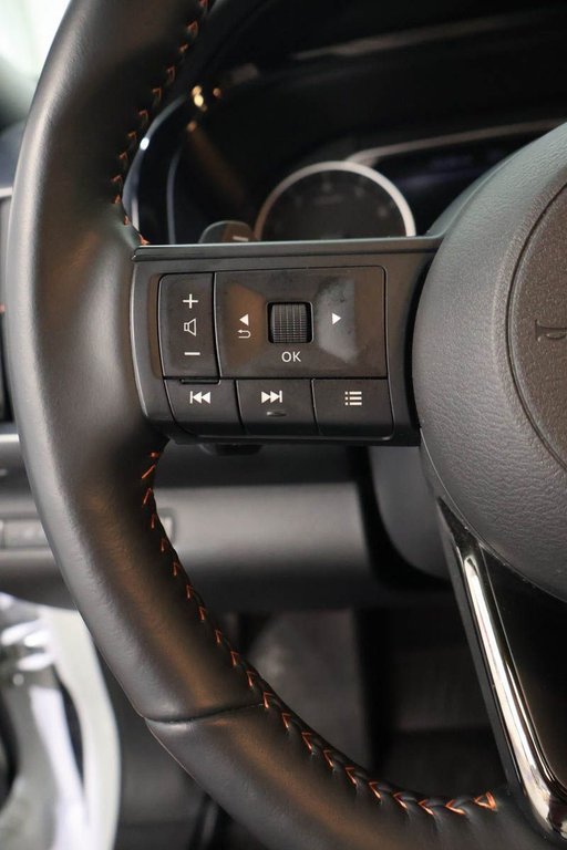 2025 Nissan Pathfinder SV ROCK CREEK + AWD + CUIR + CARPLAY in Terrebonne, Quebec - 15 - w1024h768px