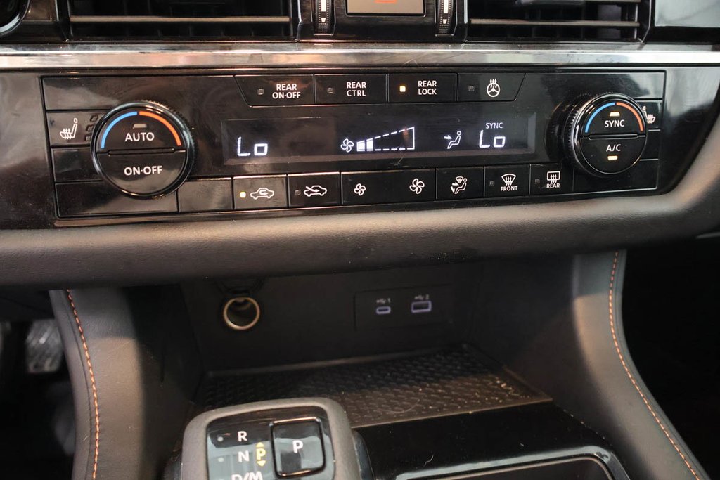 2025 Nissan Pathfinder SV ROCK CREEK + AWD + CUIR + CARPLAY in Terrebonne, Quebec - 23 - w1024h768px