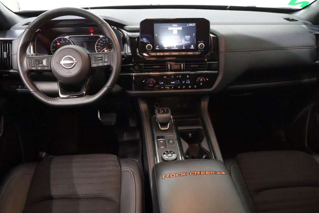2025 Nissan Pathfinder SV ROCK CREEK + AWD + CUIR + CARPLAY in Terrebonne, Quebec - 13 - w1024h768px