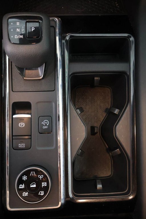 2025 Nissan Pathfinder SV ROCK CREEK + AWD + CUIR + CARPLAY in Terrebonne, Quebec - 25 - w1024h768px
