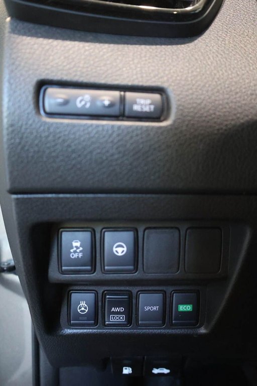 Nissan Qashqai SV + T/A + TOIT OUVRANT + CUIR 2023 à Terrebonne, Québec - 27 - w1024h768px