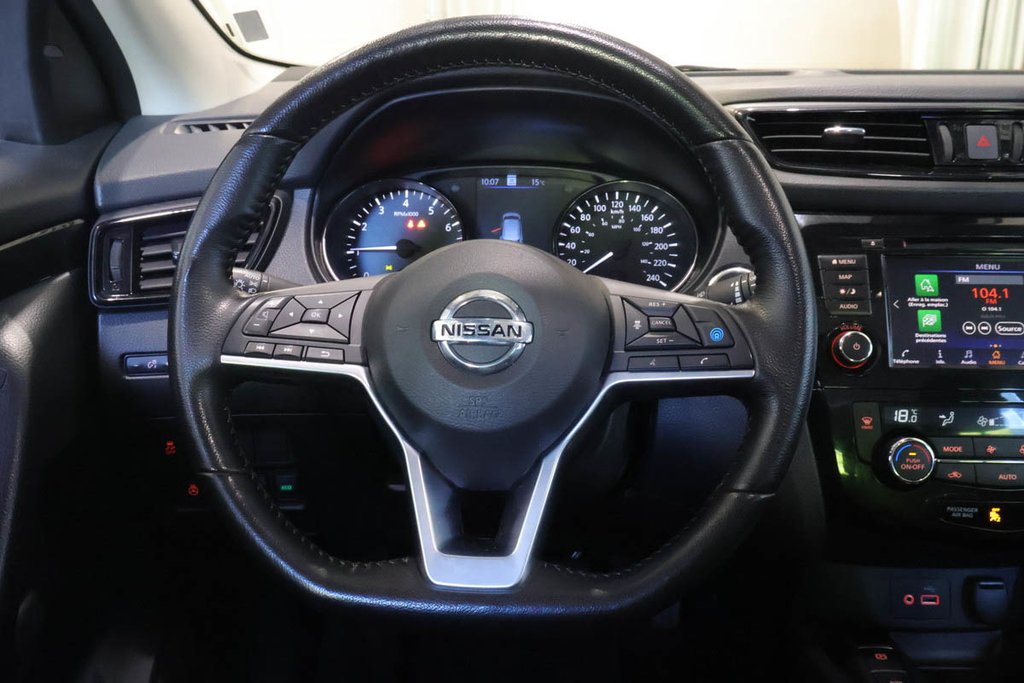 Nissan Qashqai SV + T/A + TOIT OUVRANT + CUIR 2023 à Terrebonne, Québec - 15 - w1024h768px