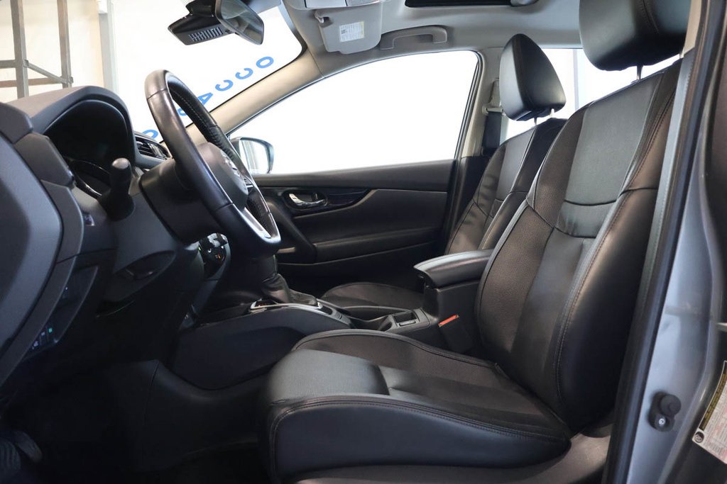 Nissan Qashqai SV + T/A + TOIT OUVRANT + CUIR 2023 à Terrebonne, Québec - 10 - w1024h768px