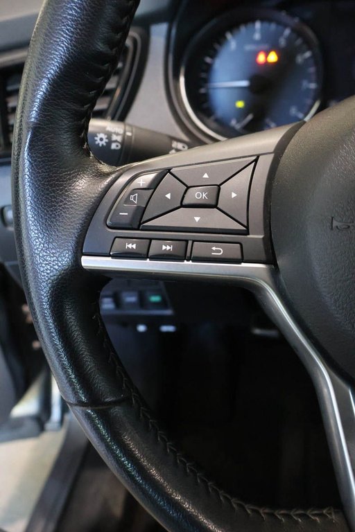 Nissan Qashqai SV + T/A + TOIT OUVRANT + CUIR 2023 à Terrebonne, Québec - 17 - w1024h768px