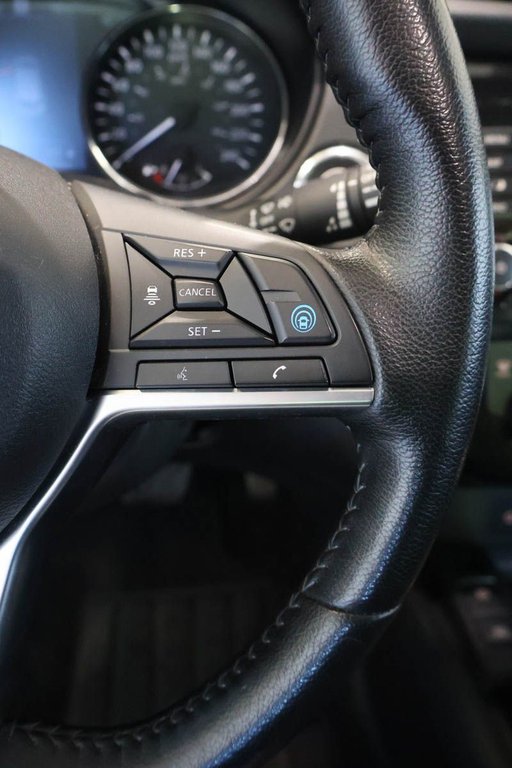 Nissan Qashqai SV + T/A + TOIT OUVRANT + CUIR 2023 à Terrebonne, Québec - 18 - w1024h768px