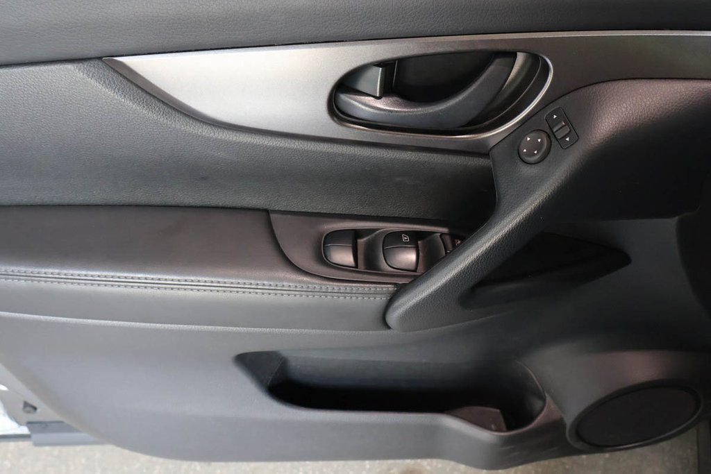 Nissan Qashqai S + AUTOMATIQUE + GROUPE ELECTRIQUE 2023 à Terrebonne, Québec - 26 - w1024h768px
