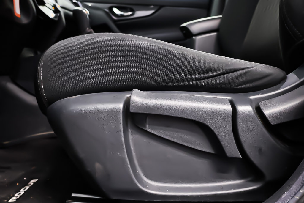 Nissan Rogue S + SPECIAL EDITION + AWD 2020 à Terrebonne, Québec - 11 - w1024h768px