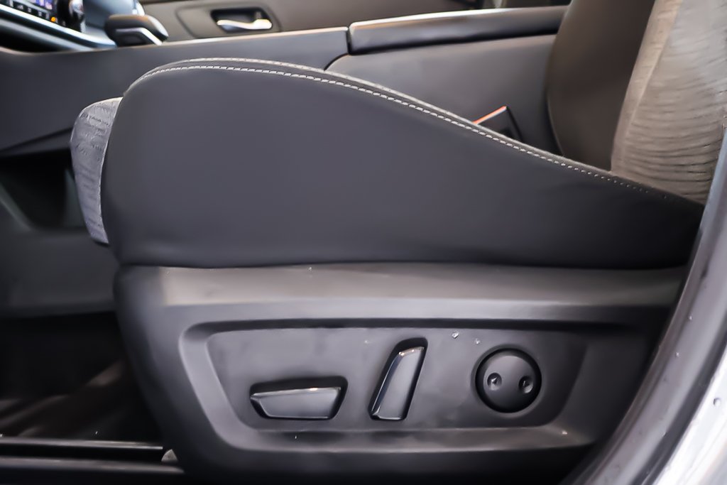 Nissan Rogue SV +AWD + TOIT OUVRANT PANO + CARPLAY 2023 à Terrebonne, Québec - 13 - w1024h768px