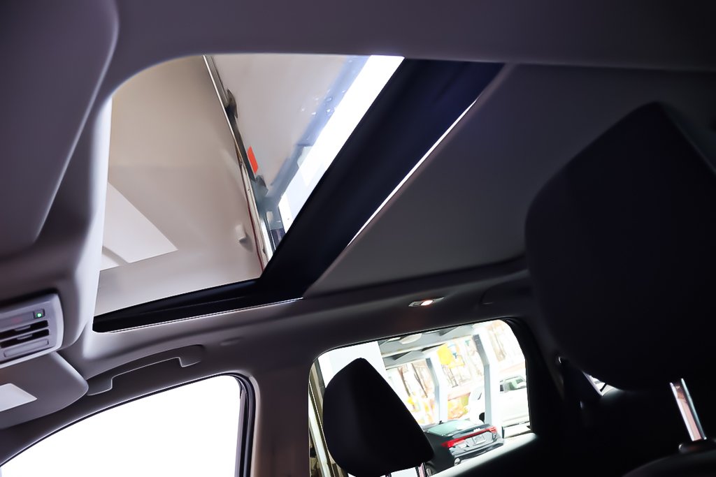 2024 Nissan Rogue SV MONROOF + AWD + TOIT OUVRANT PANO in Terrebonne, Quebec - 11 - w1024h768px