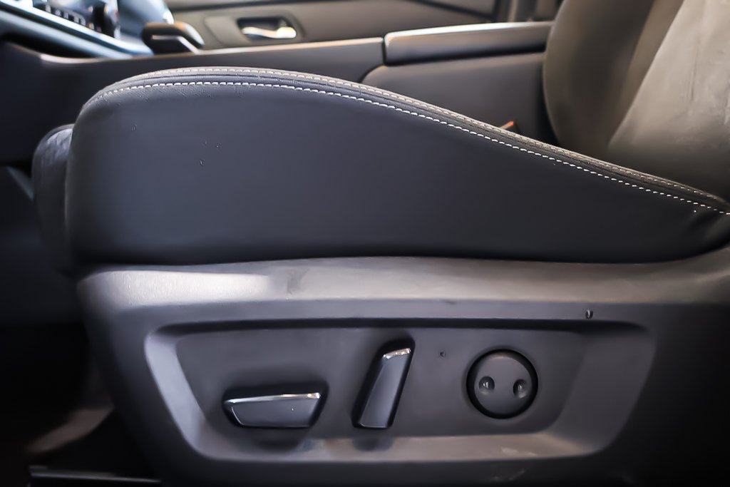 2024 Nissan Rogue SV MONROOF + AWD + TOIT OUVRANT PANO in Terrebonne, Quebec - 13 - w1024h768px