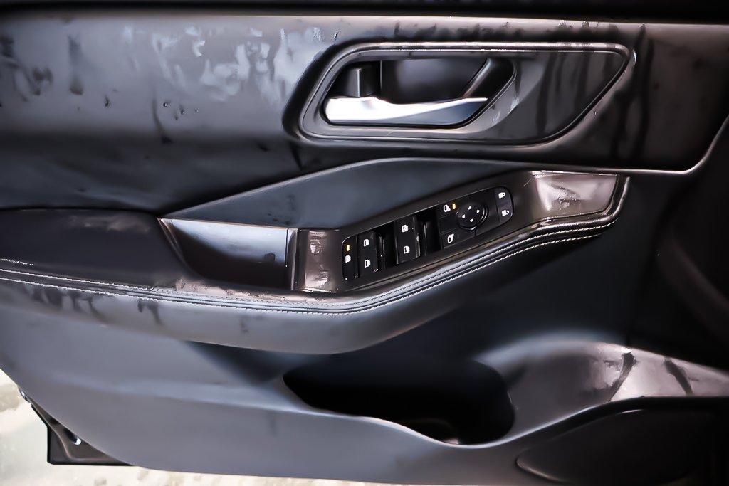 Nissan Rogue SV MOONROOF + AWD + DEMARREUR 2024 à Terrebonne, Québec - 27 - w1024h768px