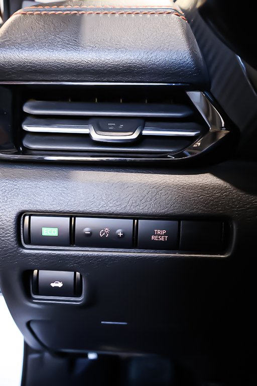 Nissan Sentra SR + TOIT OUVRANT + CARPLAY 2023 à Terrebonne, Québec - 25 - w1024h768px