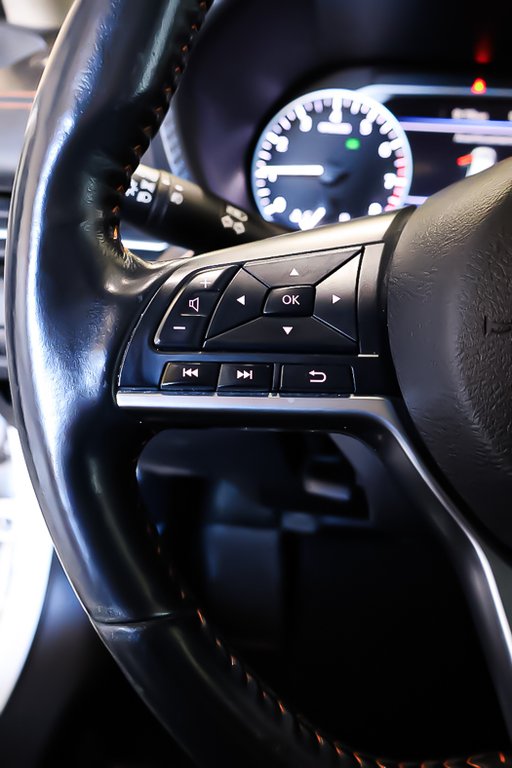 Nissan Sentra SR + TOIT OUVRANT + CARPLAY 2023 à Terrebonne, Québec - 17 - w1024h768px