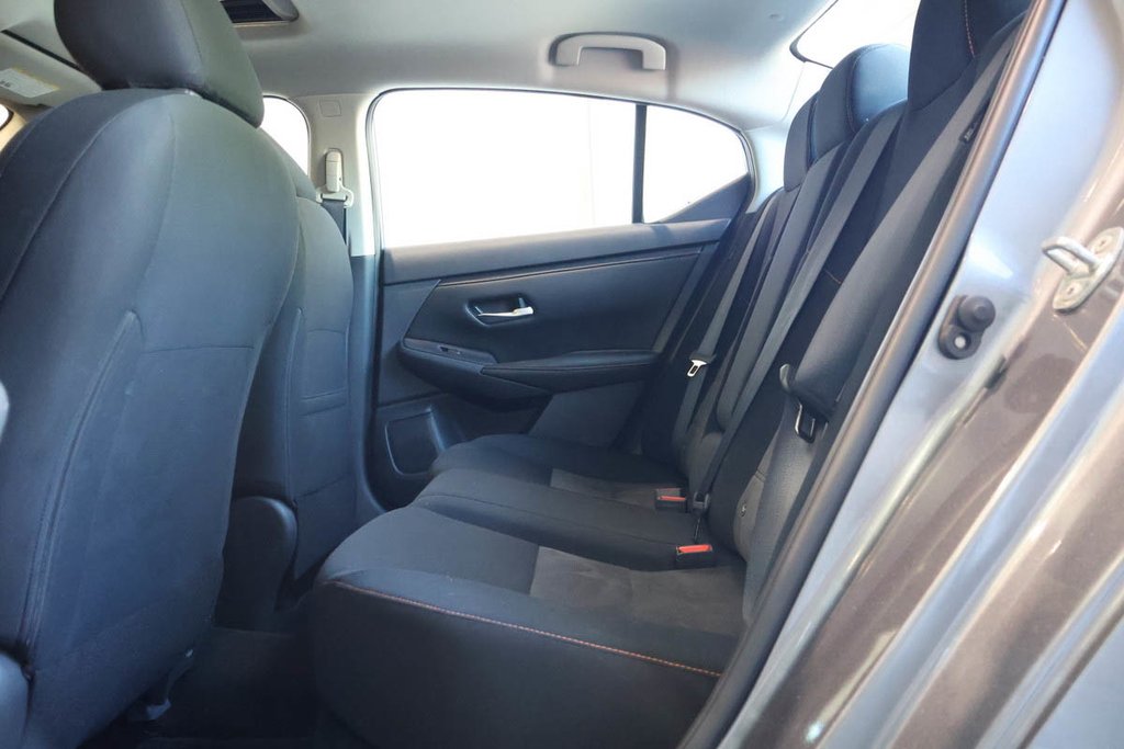 Nissan Sentra SR + T/A + DÉMARREUR + CARPLAY 2023 à Terrebonne, Québec - 27 - w1024h768px