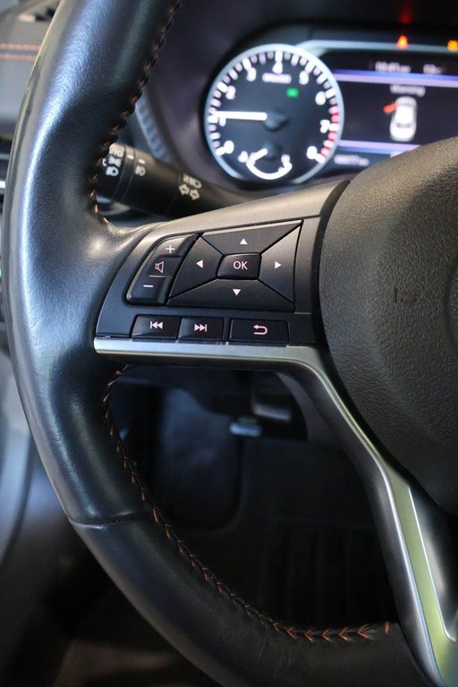 Nissan Sentra SR + T/A + DÉMARREUR + CARPLAY 2023 à Terrebonne, Québec - 17 - w1024h768px