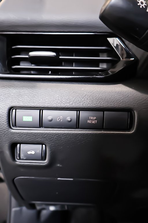 2025 Nissan Sentra SV + FWD + GROUPE ELECTRIQUE in Terrebonne, Quebec - 23 - w1024h768px