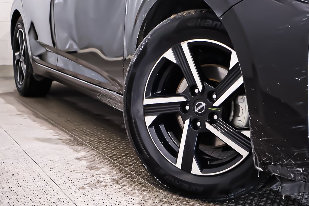 2025 Nissan Sentra SV + FWD + GROUPE ELECTRIQUE in Terrebonne, Quebec - 9 - w1024h768px