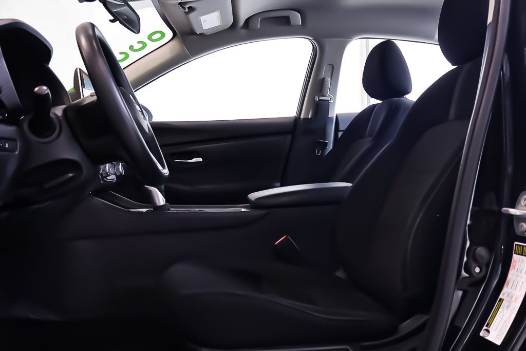 2025 Nissan Sentra SV + FWD + GROUPE ELECTRIQUE in Terrebonne, Quebec - 10 - w1024h768px