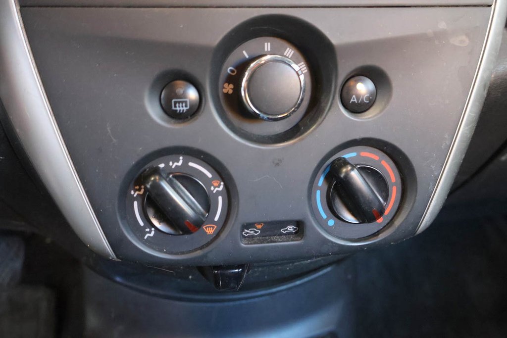 2016 Nissan Versa NOTE S + AUTOMATIQUE + BAS KILO in Terrebonne, Quebec - 13 - w1024h768px