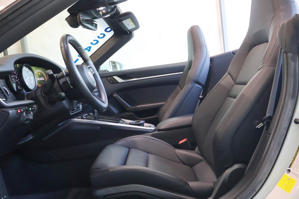Porsche 911 CARRERA CABRIOLET + RWD 2020 à Terrebonne, Québec - 13 - w1024h768px