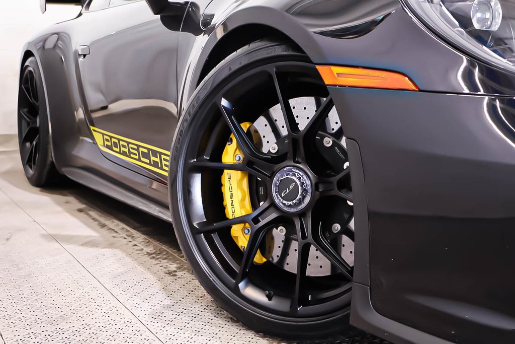 Porsche 911 GT3 + ENSEMBLE WEISSACH + RWD + 6CYL 4.0L 2024 à Terrebonne, Québec - 9 - w1024h768px