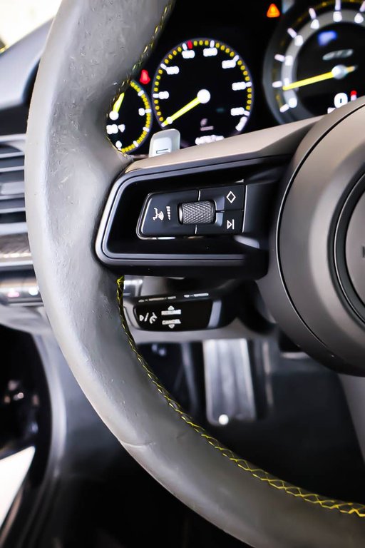 Porsche 911 GT3 + ENSEMBLE WEISSACH + RWD + 6CYL 4.0L 2024 à Terrebonne, Québec - 17 - w1024h768px