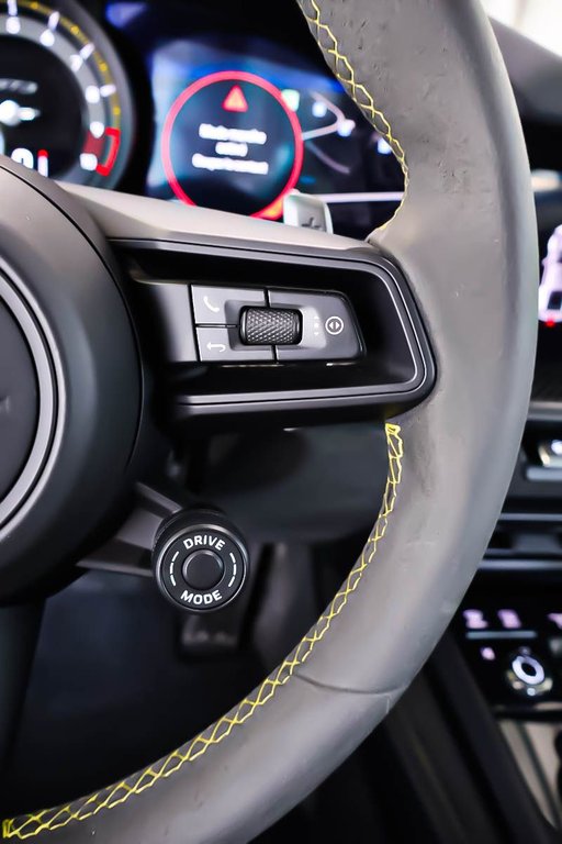 Porsche 911 GT3 + ENSEMBLE WEISSACH + RWD + 6CYL 4.0L 2024 à Terrebonne, Québec - 18 - w1024h768px