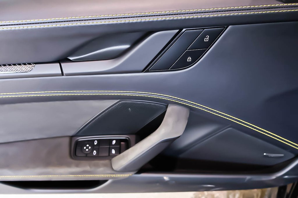 Porsche 911 GT3 + ENSEMBLE WEISSACH + RWD + 6CYL 4.0L 2024 à Terrebonne, Québec - 27 - w1024h768px