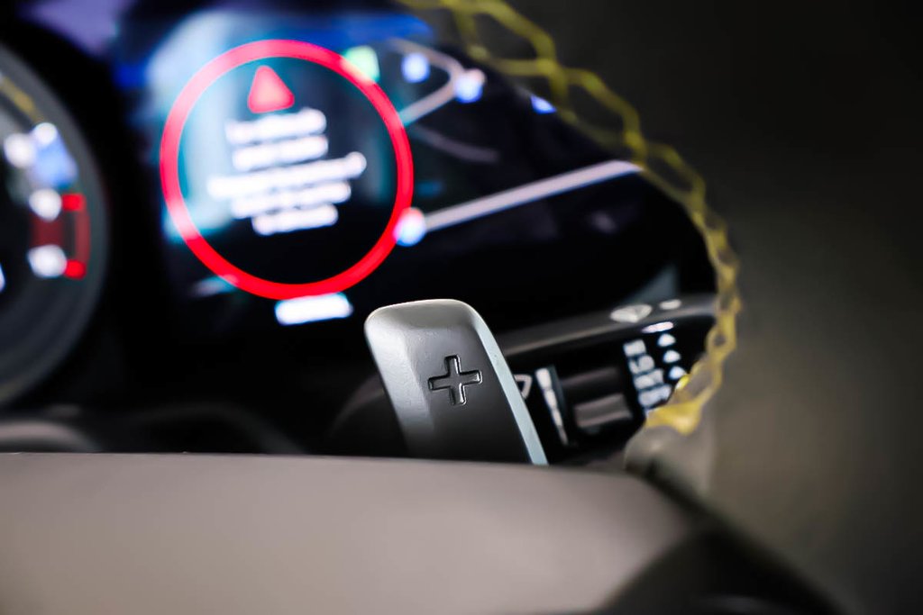 Porsche 911 GT3 + ENSEMBLE WEISSACH + RWD + 6CYL 4.0L 2024 à Terrebonne, Québec - 19 - w1024h768px