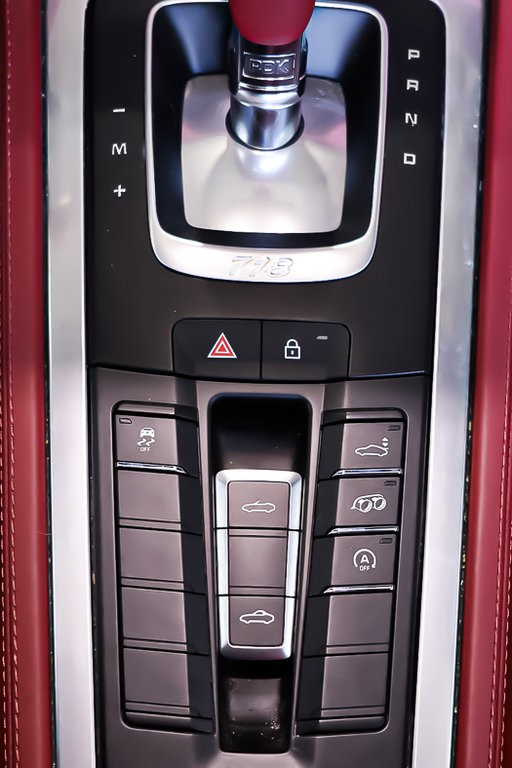 2022 Porsche Boxster AUTOMATIQUE + RWD + AUDIO BOSE + GPS + CARPLAY in Terrebonne, Quebec - 27 - w1024h768px