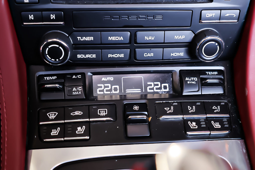 2022 Porsche Boxster AUTOMATIQUE + RWD + AUDIO BOSE + GPS + CARPLAY in Terrebonne, Quebec - 26 - w1024h768px