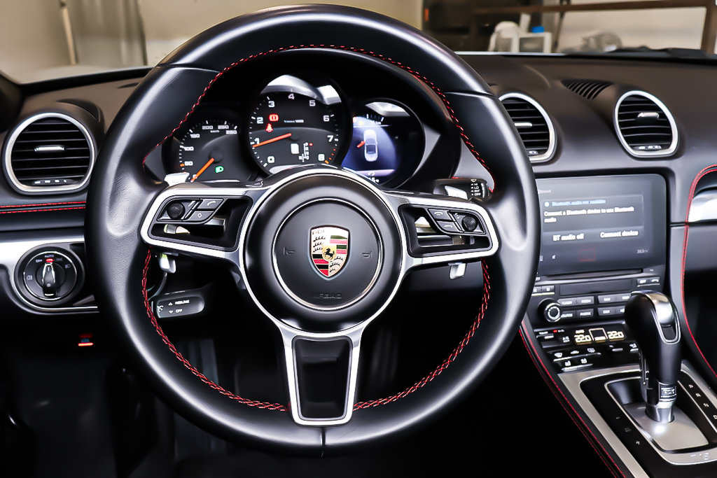 Porsche 718 Boxster BOXTER + RWD + DECAPOTABLE 2022 à Terrebonne, Québec - 15 - w1024h768px