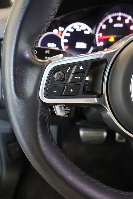 Porsche CAYENNE GTS + AWD + TOIT OUVRANT PANO 2023 à Terrebonne, Québec - 13 - w1024h768px