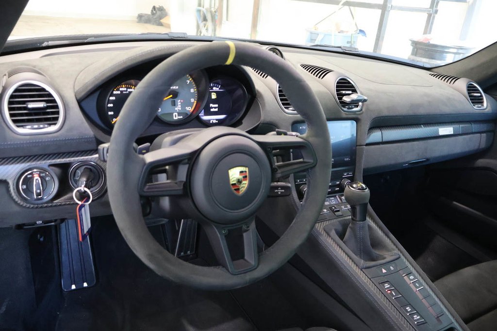 Porsche Cayman 718 GT4 RS + RWD 2025 à Terrebonne, Québec - 17 - w1024h768px