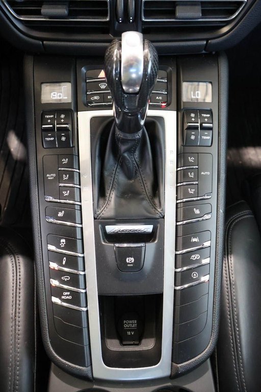 Porsche MACAN GTS + AWD + TOIT OUVRANT PANO 2020 à Terrebonne, Québec - 27 - w1024h768px