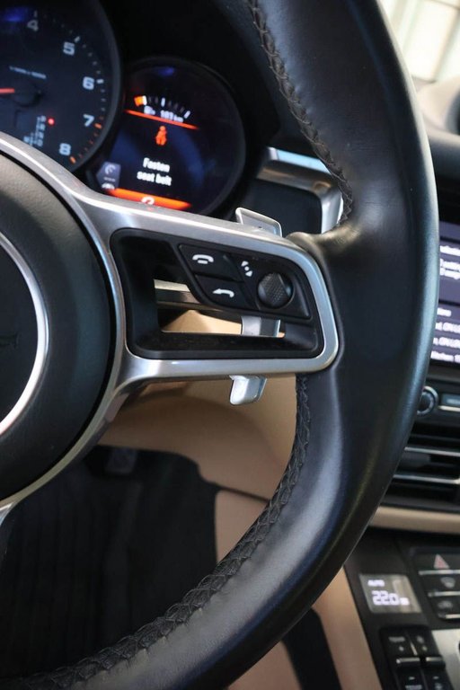 2020 Porsche MACAN AWD + TOIT OUVRANT PANO in Terrebonne, Quebec - 18 - w1024h768px