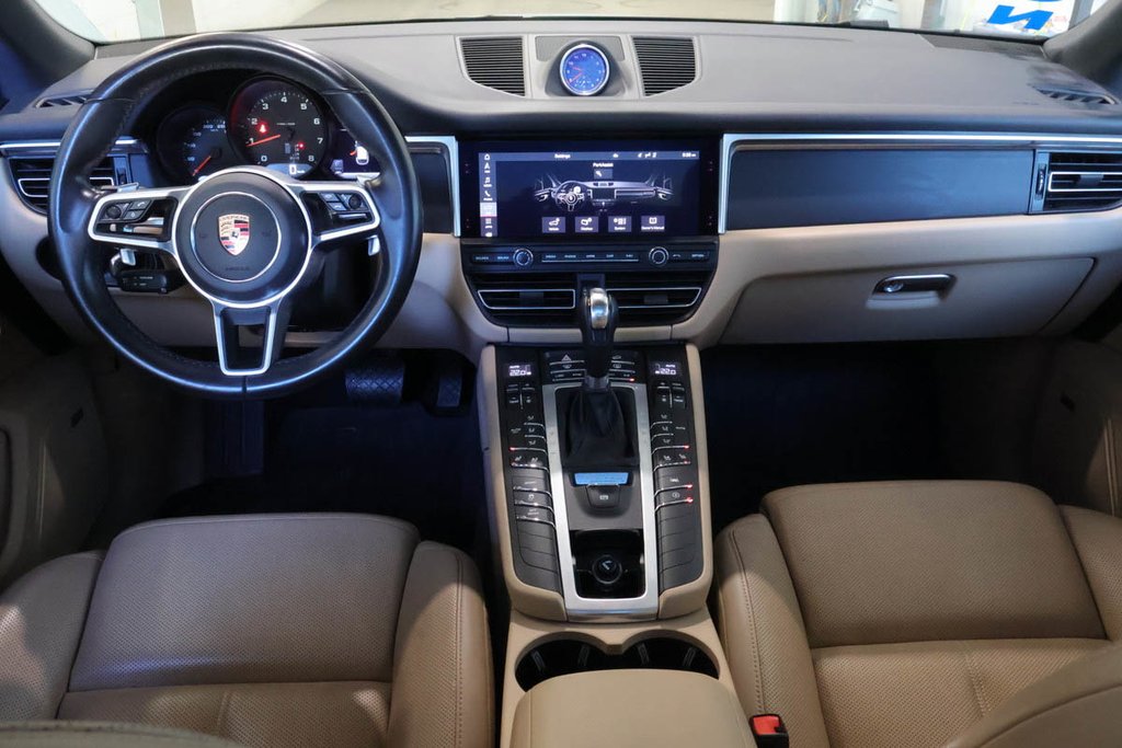2020 Porsche MACAN AWD + TOIT OUVRANT PANO in Terrebonne, Quebec - 14 - w1024h768px