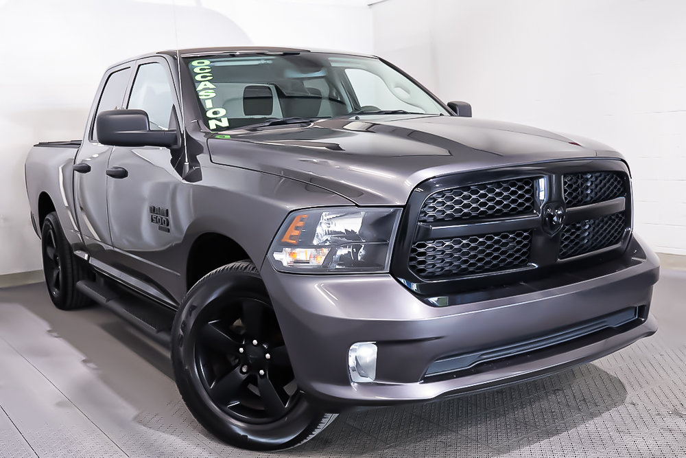 2019 Ram 1500 Classic EXPRESS + NIGHT EDITION + QUADCAB in Terrebonne, Quebec - 1 - w1024h768px