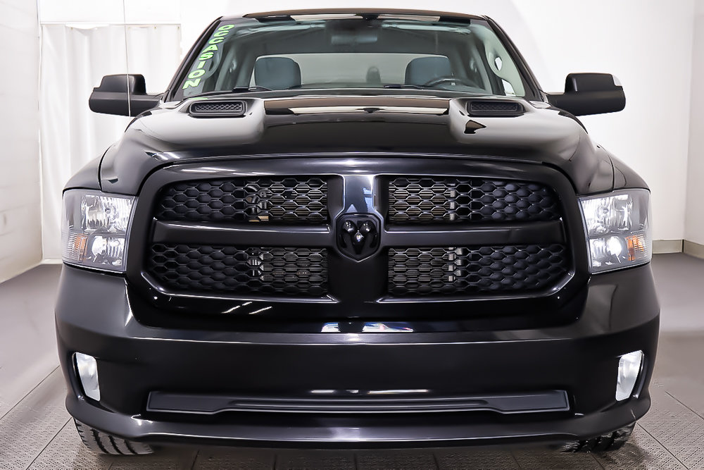 Ram 1500 Classic EXPRESS + QUAD CAB + V8 + 4X4 + BOITE 6 PIEDS 2019 à Terrebonne, Québec - 2 - w1024h768px