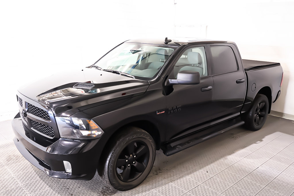 Ram 1500 Classic EXPRESS + NIGHT EDITION +  4X4 + V8 + CREW CAB 2021 à Terrebonne, Québec - 3 - w1024h768px