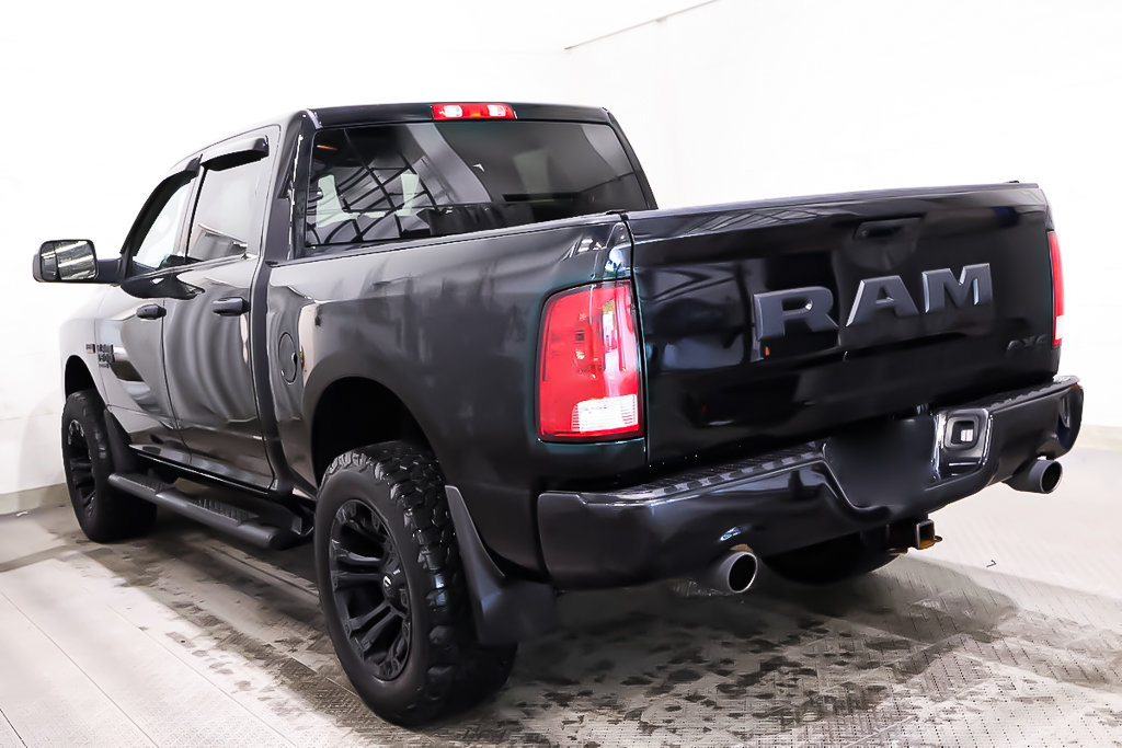 2021 Ram 1500 Classic EXPRESS + NIGHT EDITION + 4X4 + CREW CAB + V8 5.7L in Terrebonne, Quebec - 5 - w1024h768px