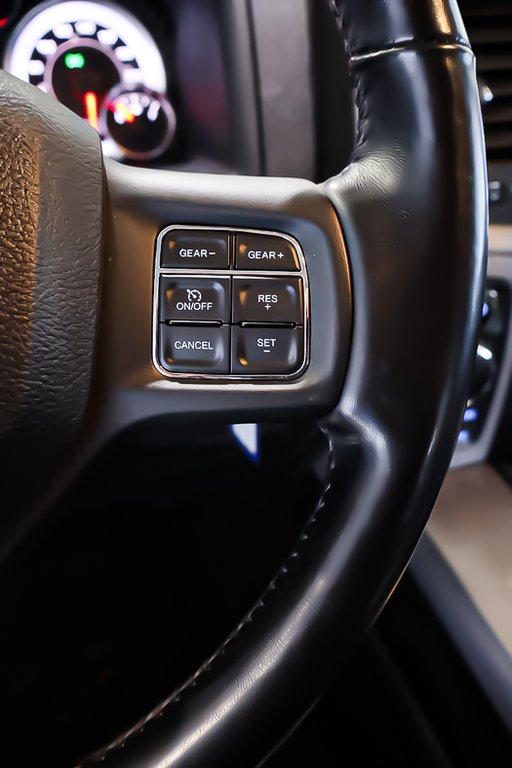 2021 Ram 1500 Classic EXPRESS + 4X4 +  QUAD CAB + NIGHT EDITION in Terrebonne, Quebec - 17 - w1024h768px