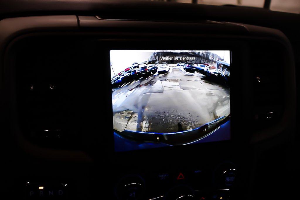 2021 Ram 1500 Classic EXPRESS + 4X4 +  QUAD CAB + NIGHT EDITION in Terrebonne, Quebec - 21 - w1024h768px