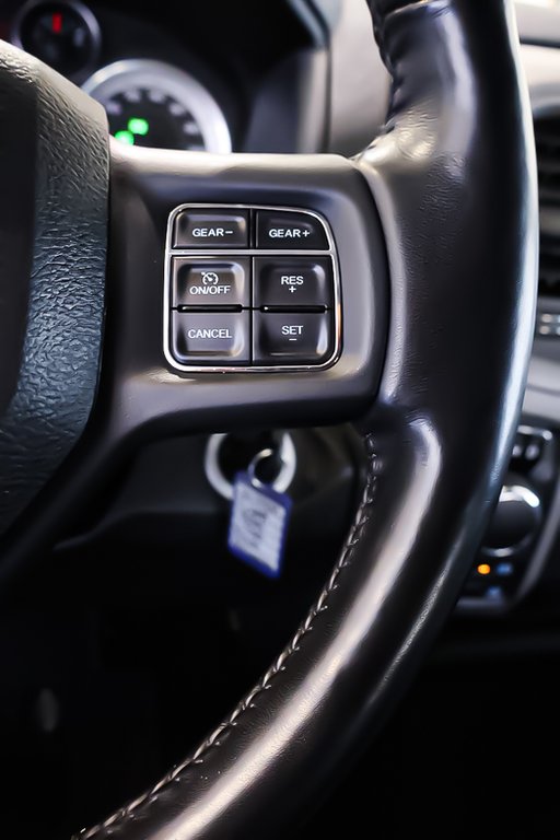 2021 Ram 1500 Classic Express in Terrebonne, Quebec - 17 - w1024h768px