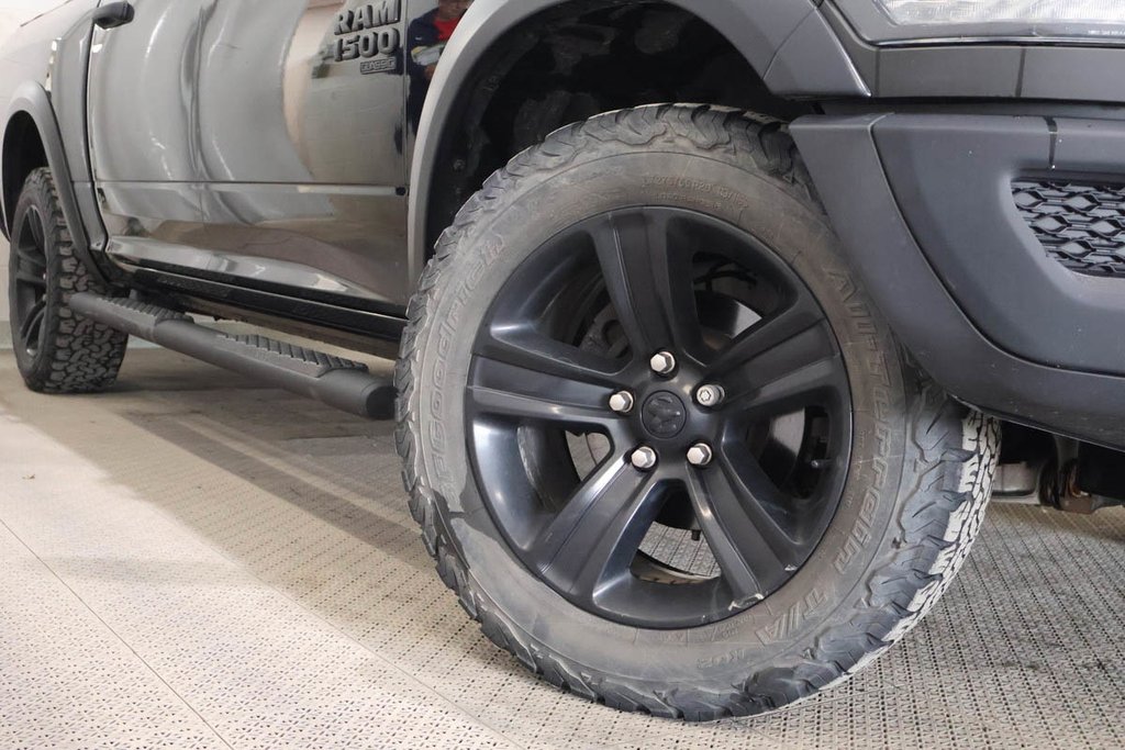 2021 Ram 1500 Classic WARLOCK + 4X4 + CREW CAB + V6 3.6L in Terrebonne, Quebec - 9 - w1024h768px