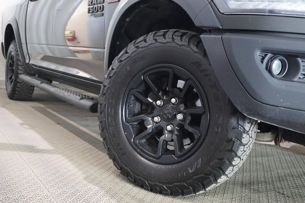 Ram 1500 Classic WARLOCK + 4X4 + CREW CAB + V8 HEMI 5.7L 2022 à Terrebonne, Québec - 9 - w1024h768px
