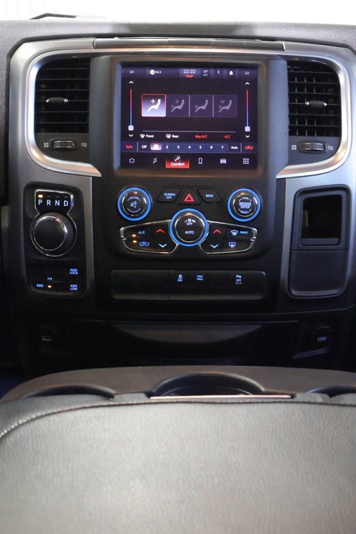Ram 1500 Classic WARLOCK + 4X4 + CREW CAB + V8 HEMI 5.7L 2022 à Terrebonne, Québec - 19 - w1024h768px