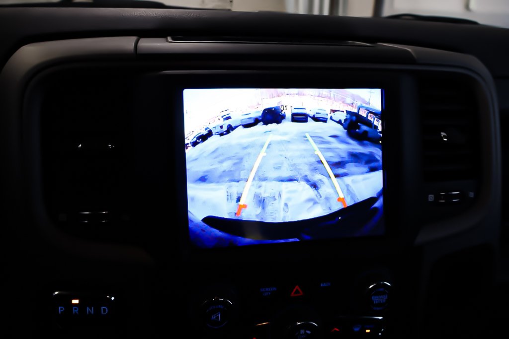 2023 Ram 1500 Classic TRADESMAN + 4X4 + CREW CAB + V6 3.6L in Terrebonne, Quebec - 21 - w1024h768px